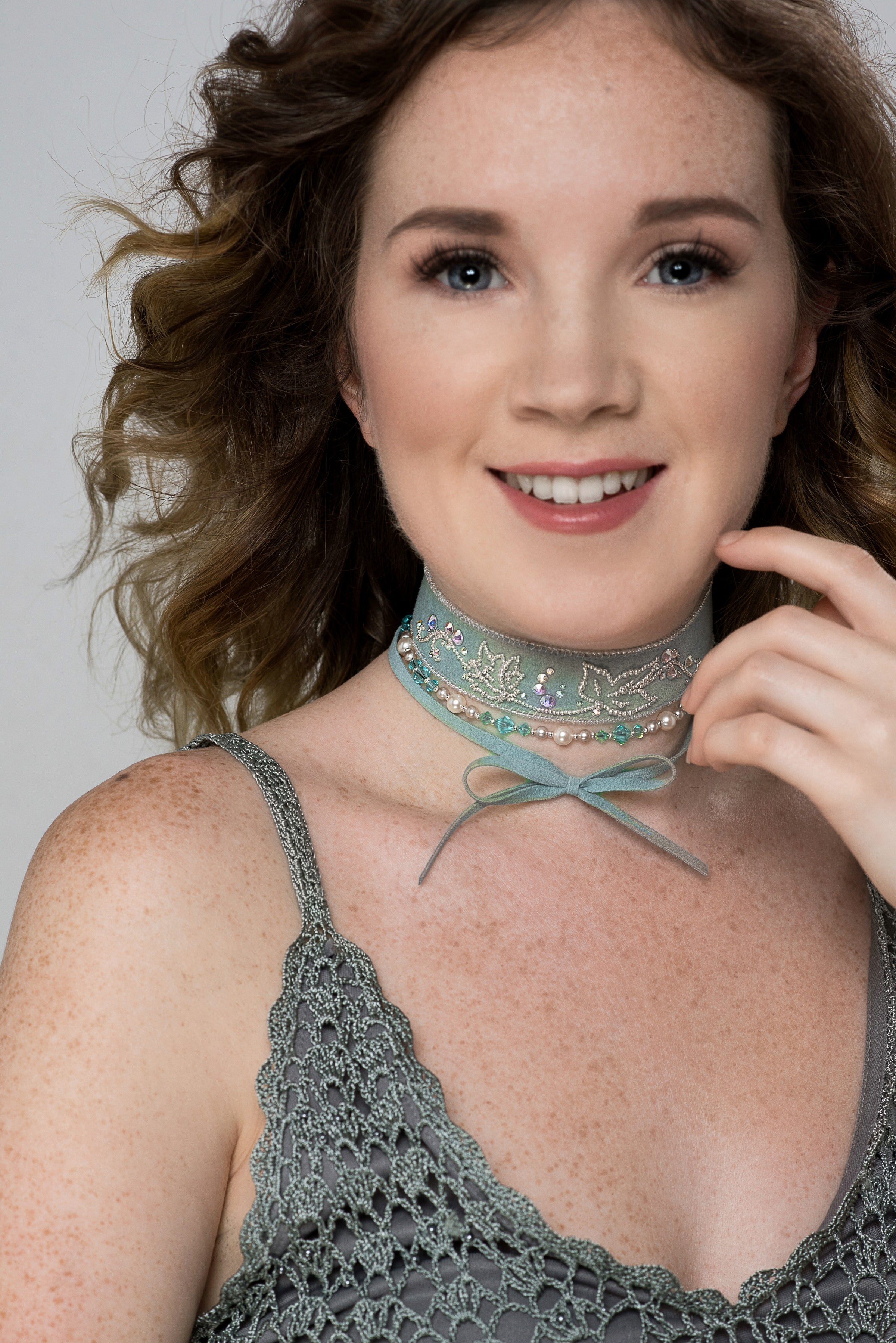 Peskoff Signature Choker - Aurora