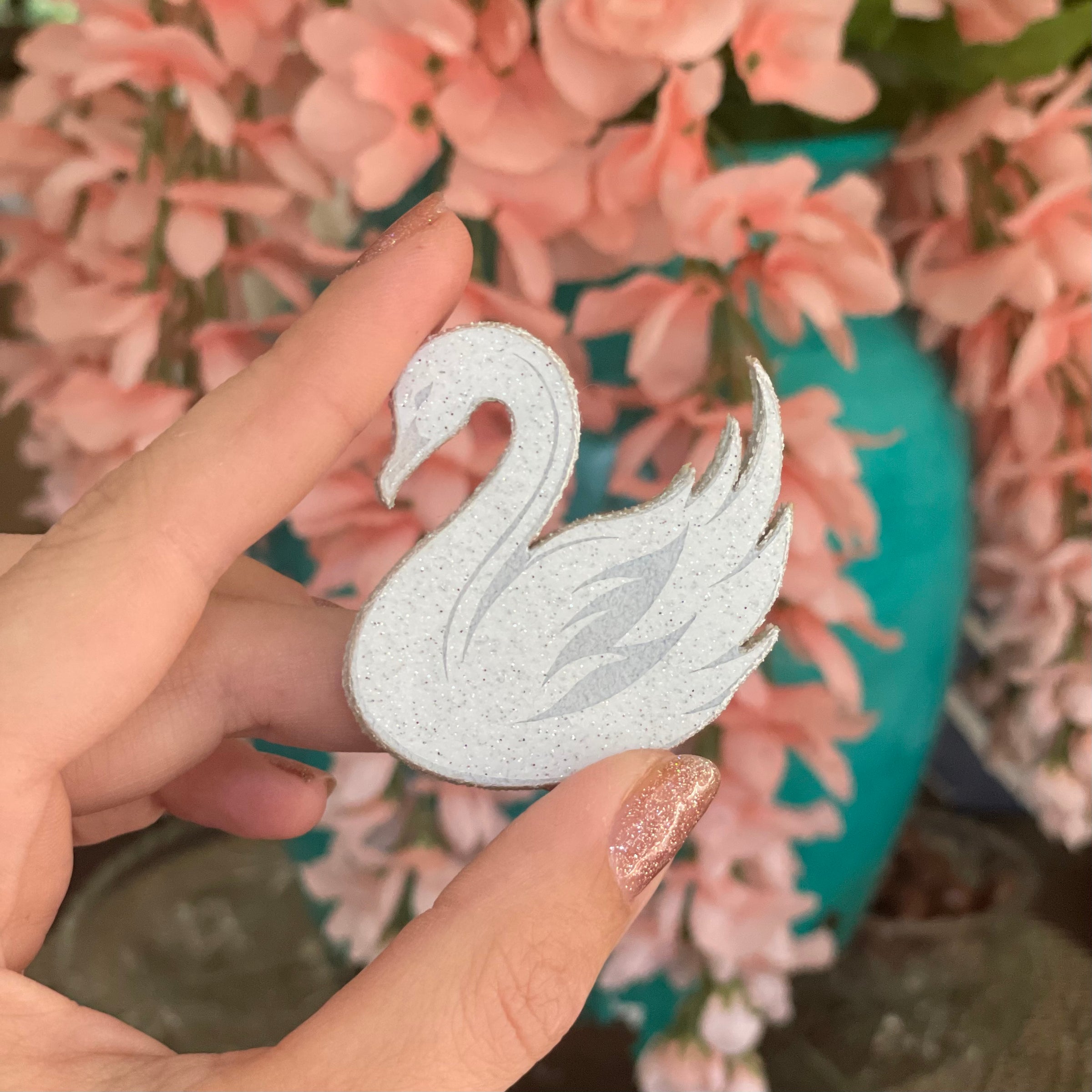 "Swan" - Magnetic pin