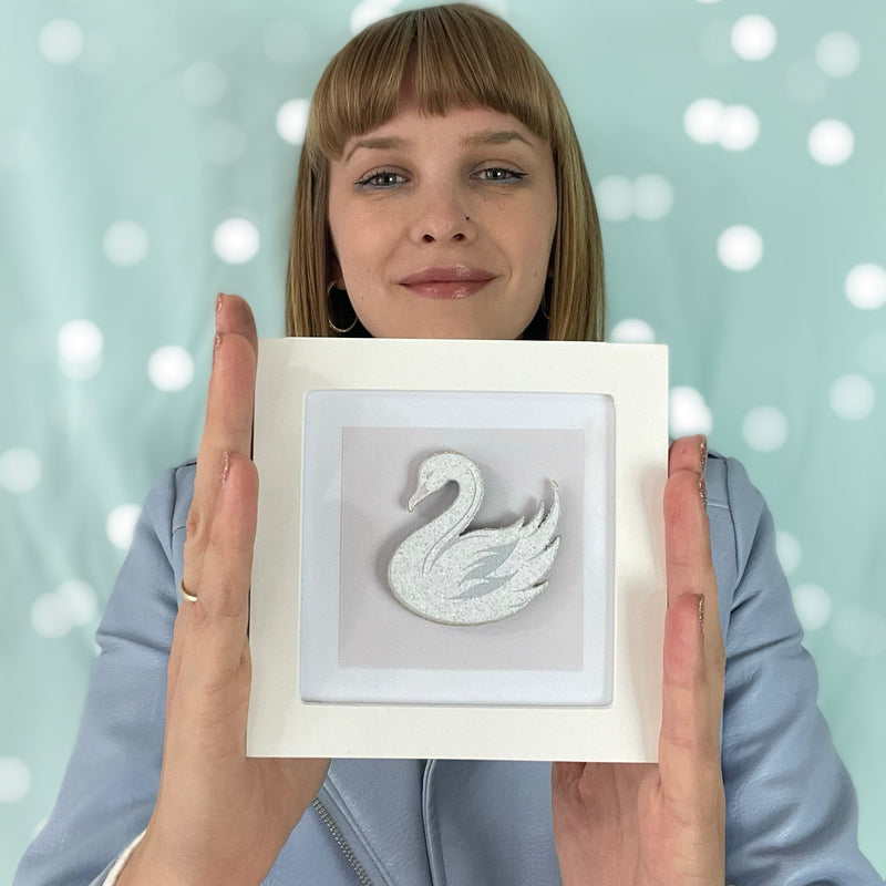 "Swan" - Magnetic pin