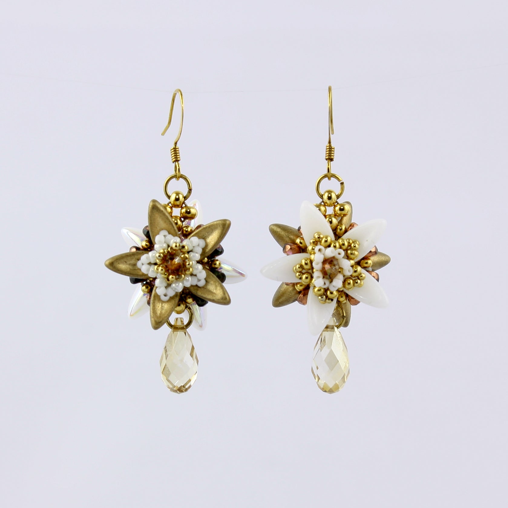 Proxima earrings - Peaches and Cream